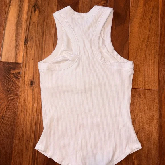 Fabletics Sleeveless White Ribbed Women's Top - Picture 2 of 2